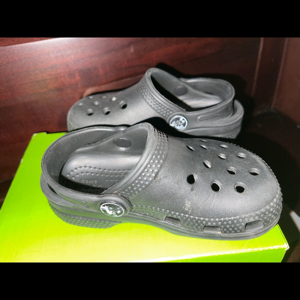 Toddler crocs size 7